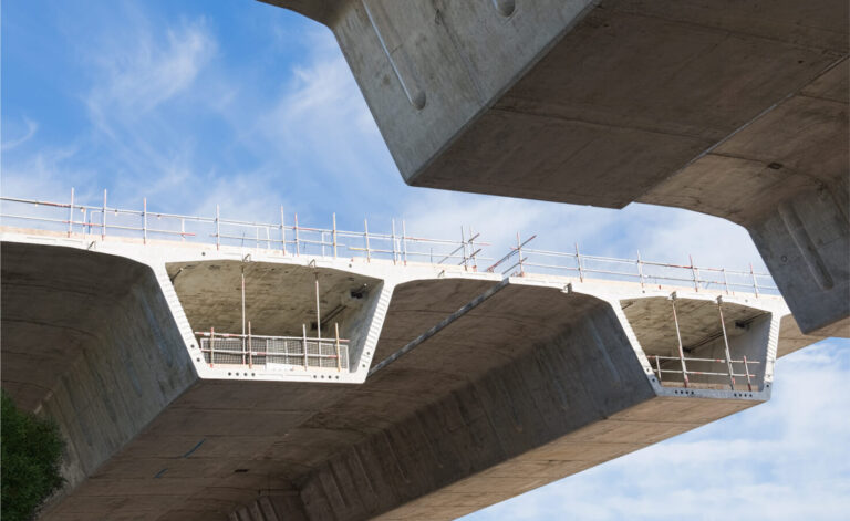 Construction of major concrete bridge